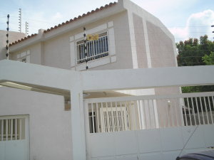NELSON CASTELLANO CALDERA Townhouse Venta Maracaibo La Trinidad FLEXMLS-12-1306
