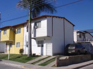         ANGEL PINTON Villa Cerrada En Venta En Municipio Linares Alcantara - Apamate C&oacute;digo FLEX: 12-1313