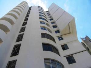 CAROLINA VILLALOBOS Apartamento Venta Maracaibo Calle 72 FLEXMLS-12-1369