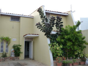 JUSMERI ESPINA Townhouse Venta Maracaibo Lago Mar Beach FLEXMLS-12-1499