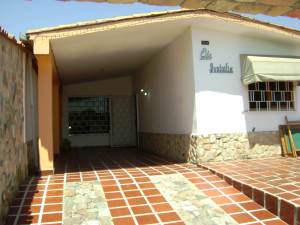 LISETH GONZALEZ Casa Venta Valencia Rafael Urdaneta FLEXMLS-12-1554