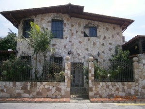 EILEEN CASTILLO Casa En Venta En Maracay - El Limon C&oacute;digo FLEX: 12-1567