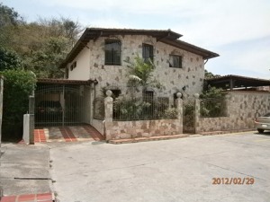 OSMAR GOMEZ Casa En Venta En Maracay - El Limon C&oacute;digo FLEX: 12-1567