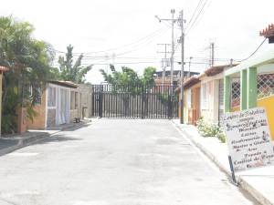 LISETH GONZALEZ Casa Venta Municipio Los Guayos Paraparal FLEXMLS-12-1667