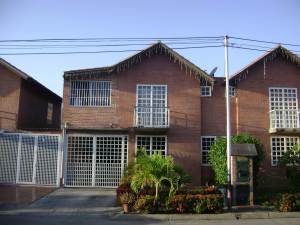 GICELA MORA Casa En Venta En Guatire - El Castillejo C&oacute;digo FLEX: 12-1867