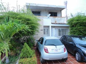 JUSMERI ESPINA Townhouse Venta Maracaibo Circunvalacion Uno FLEXMLS-12-1989