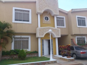 URDANETAYRODRIGUEZ Casa Venta Maracaibo Avenida Milagro Norte FLEXMLS-12-1998