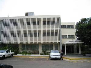 URDANETAYRODRIGUEZ Oficina Alquiler Maracaibo Avenida El Milagro FLEXMLS-11-2243