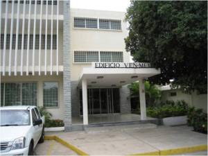 URDANETAYRODRIGUEZ Oficina En Alquiler En Maracaibo - Avenida El Milagro