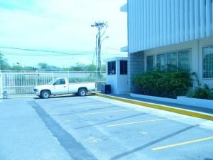 URDANETAYRODRIGUEZ Local Comercial En Alquiler En Maracaibo - Avenida El Milagro