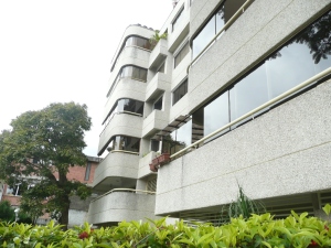 NURIA ROCAS Apartamento En Venta En Caracas - Los Palos Grandes C&oacute;digo FLEX: 12-2187
