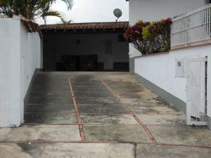ARIADNA BOUQUETT MORENO Casa Venta Caracas Colinas del Tamanaco FLEXMLS-12-2178