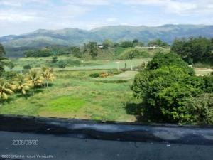 MARIA ALBA GIORDANO Terreno  En Venta En Valencia - Altos de Guataparo C&oacute;digo FLEX: 06-289 No.4