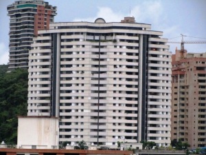 LISETH GONZALEZ Apartamento Venta Valencia El Bosque FLEXMLS-12-823