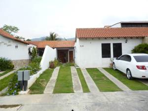 MARIA ALBA GIORDANO Casa Venta Valencia San Diego FLEXMLS-12-2500