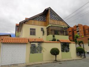 MANUEL ROGELIO PEREZ Casa Venta Barquisimeto Parroquia Santa Rosa FLEXMLS-12-2643