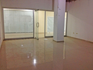 Alquiler - Comercial En Punto Fijo - Santa Ireneimage fachada RAH:12-2698