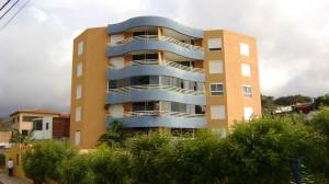 CLAUDIA MARRERO Y MIGUEL SANCHEZ Apartamento Venta Catia La Mar Playa Grande FLEXMLS-12-2755