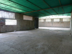 INMUEBLES  KSAMAR C.A. Galpon-Deposito En Venta En Maracaibo - Cañada Honda C&oacute;digo FLEX: 12-2758