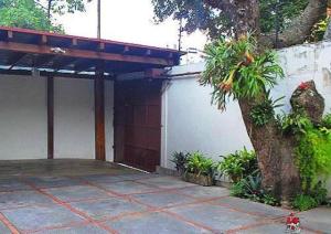 ARIADNA BOUQUETT MORENO Oficina Alquiler Caracas Los Chorros FLEXMLS-12-2775
