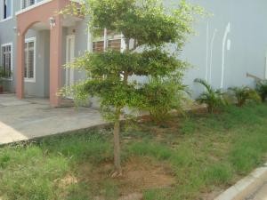 JUSMERI ESPINA Townhouse Venta Maracaibo Via La Concepcion FLEXMLS-12-2794