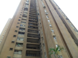 Venta - Apartamento En Caracas - El Paraisoimage fachada RAH:12-3167