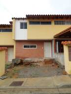 Venta - Casa En Guatire - El Ingenioimage fachada RAH:12-3161