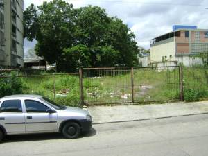 LISETH GONZALEZ Terreno  Venta Valencia Avenida Bolivar Norte FLEXMLS-12-3235