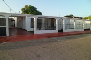 Venta - Casa En Punto Fijo - Judibanaimage fachada RAH:12-3258
