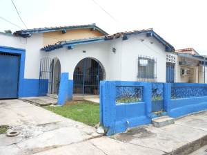 Venta - Casa En Valencia - Centroimage fachada RAH:12-3274