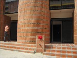 Venta - Comercial En Caracas - La Urbinaimage fachada RAH:12-3292