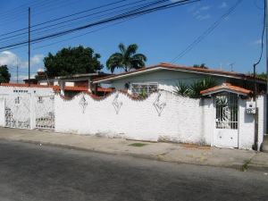 Venta - Casa En Maracay - Fundacion Mendozaimage fachada RAH:12-3300