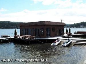 Dock