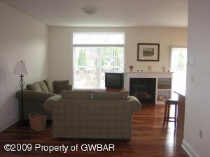 Living Room / Dining Room