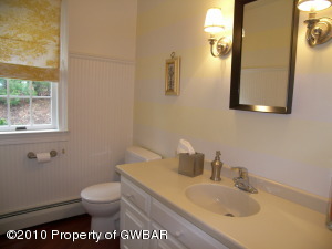 1/2 Bath